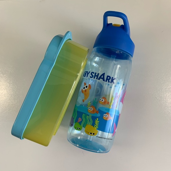 Babyshark Sandwich Container & Water Bottle - Picture 5 of 5